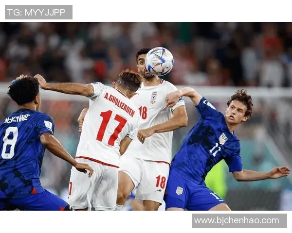 纳萨及玛赞达兰与柏斯波利斯的激烈对决揭示伊朗足球的魅力与竞争力